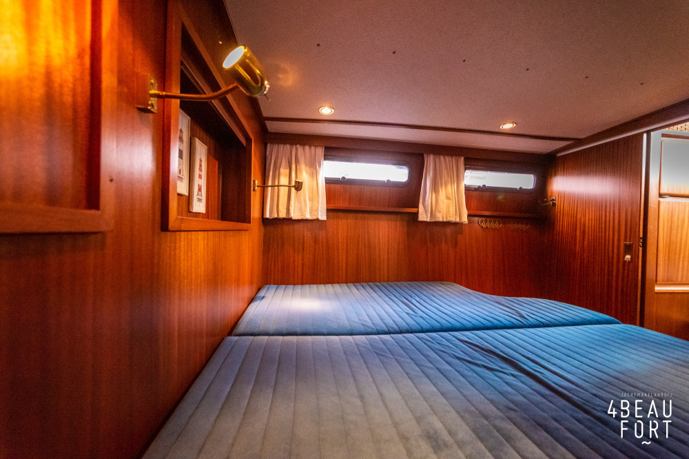 Linssen 37 SE