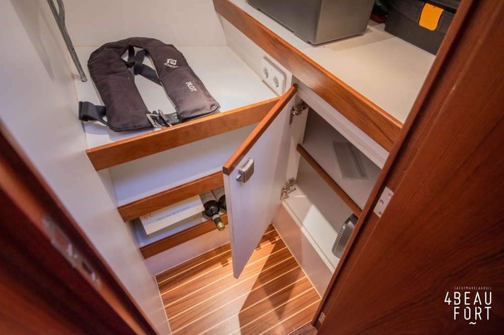 Altena Blue Water Trawler 51 