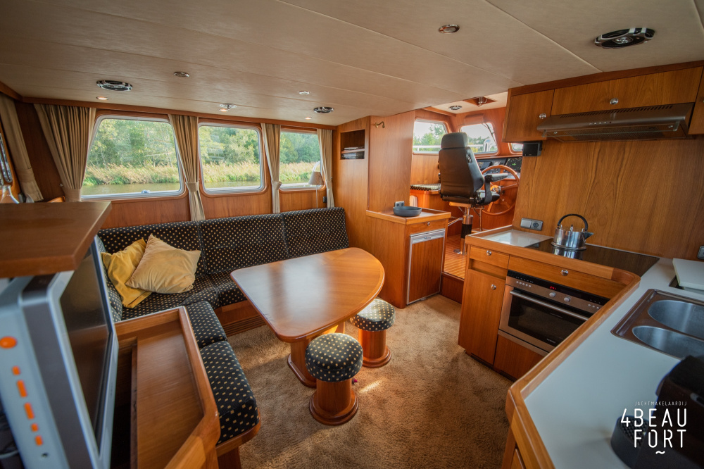 Altena Blue Water Trawler 51 