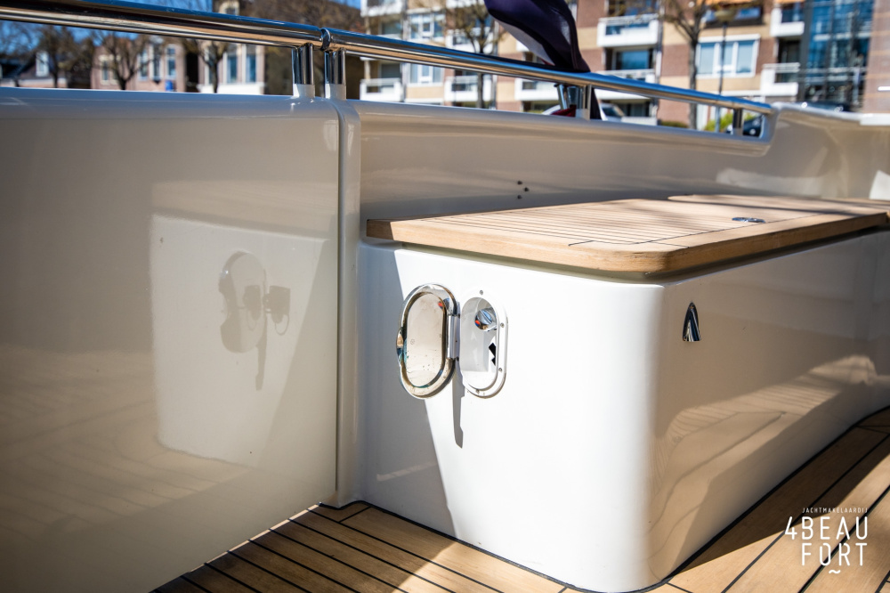 Aquanaut European Voyager 1500 II "Admiraal"