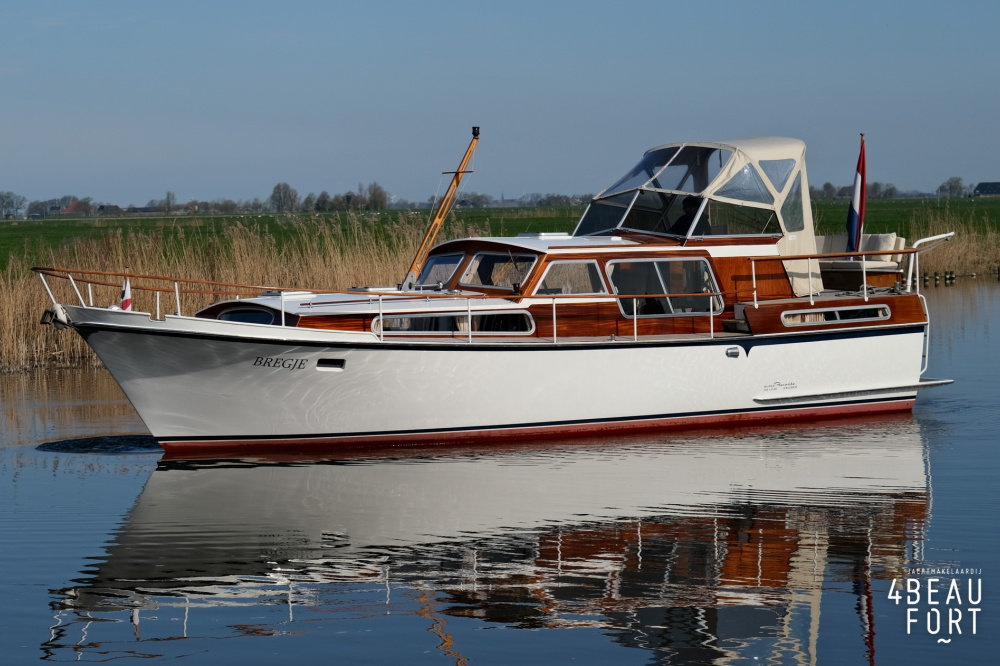 Super Favorite "De Luxe" 1150 AK