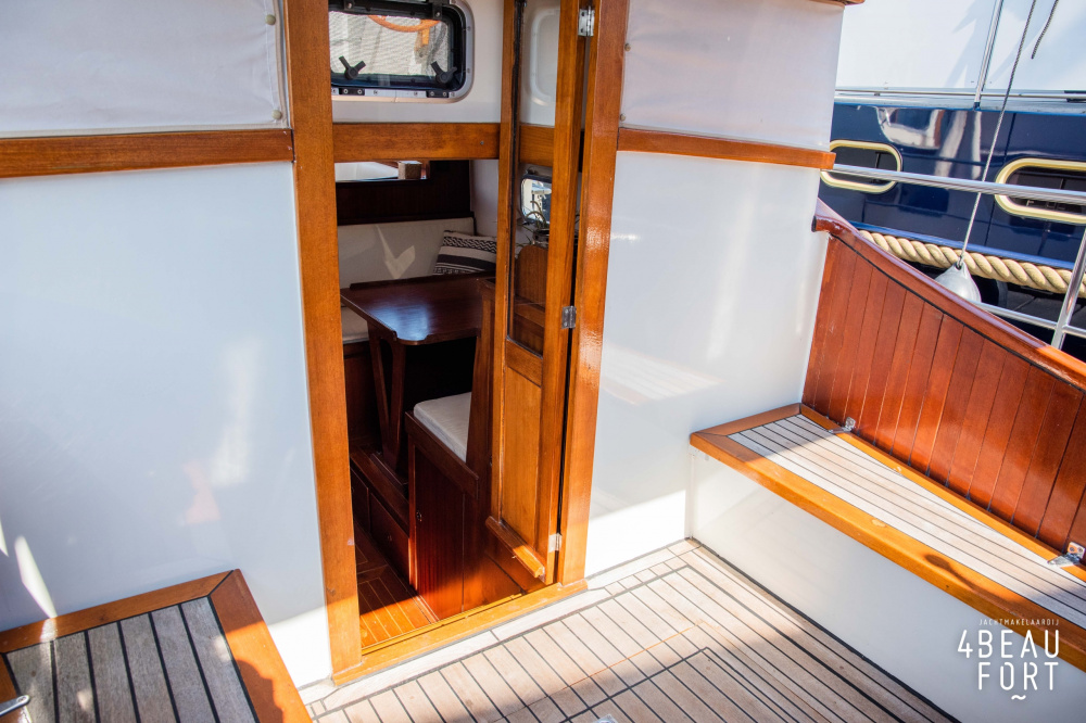 Valkvlet 1200  AK Campagne dek + open kuip