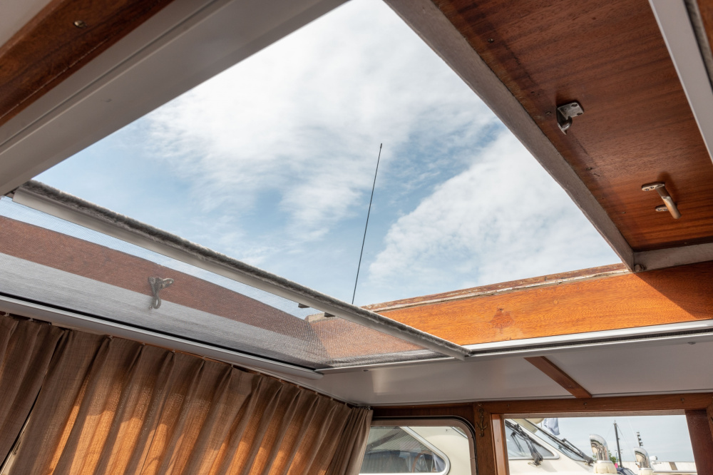 Tjeukemeerkruiser Salon 1120 "De Luxe"
