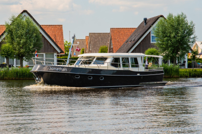 Want to sail your dream yacht this summer?