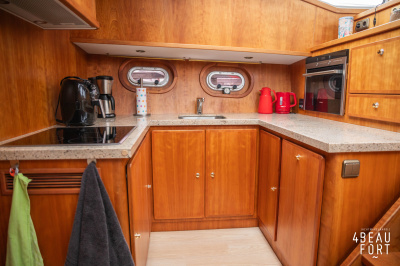 Ultimate freedom on 'a self-sufficient yacht on the water'