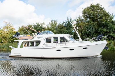 How two identical Aquanaut European Voyagers are very different from each other