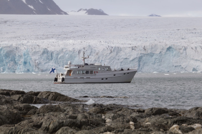 WIR SIND GEZWUNGEN, UNS VON UNSEREM CUSTOM TRAWLER ALTENA 53 ZU VERABSCHIEDEN