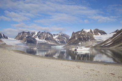 WIR SIND GEZWUNGEN, UNS VON UNSEREM CUSTOM TRAWLER ALTENA 53 ZU VERABSCHIEDEN