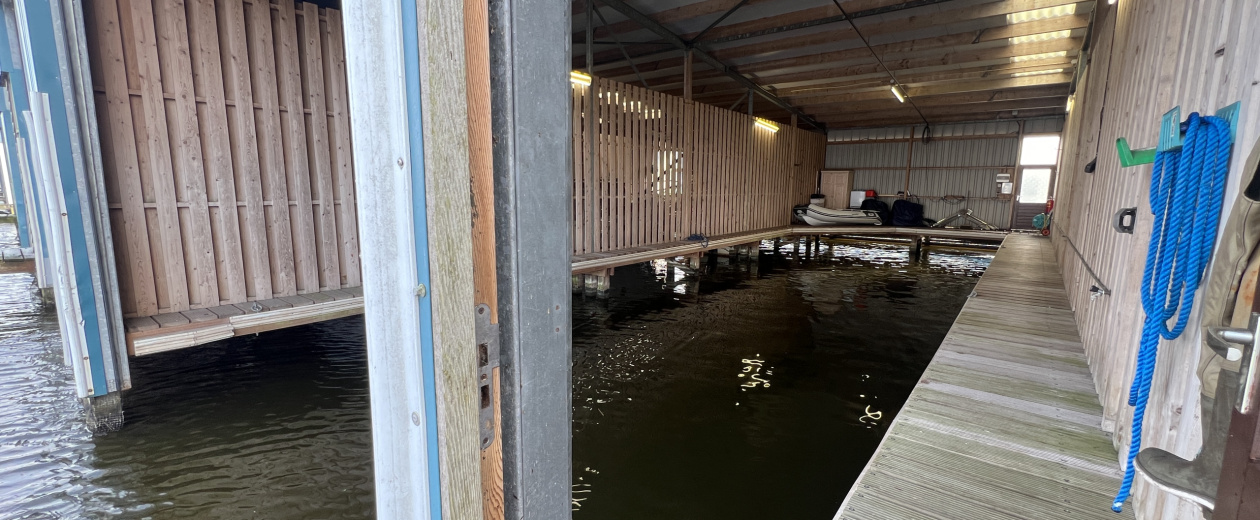 Geräumiges Bootshaus in Woudsend zu verkaufen (Kosten gehen zu Lasten des Käufers)